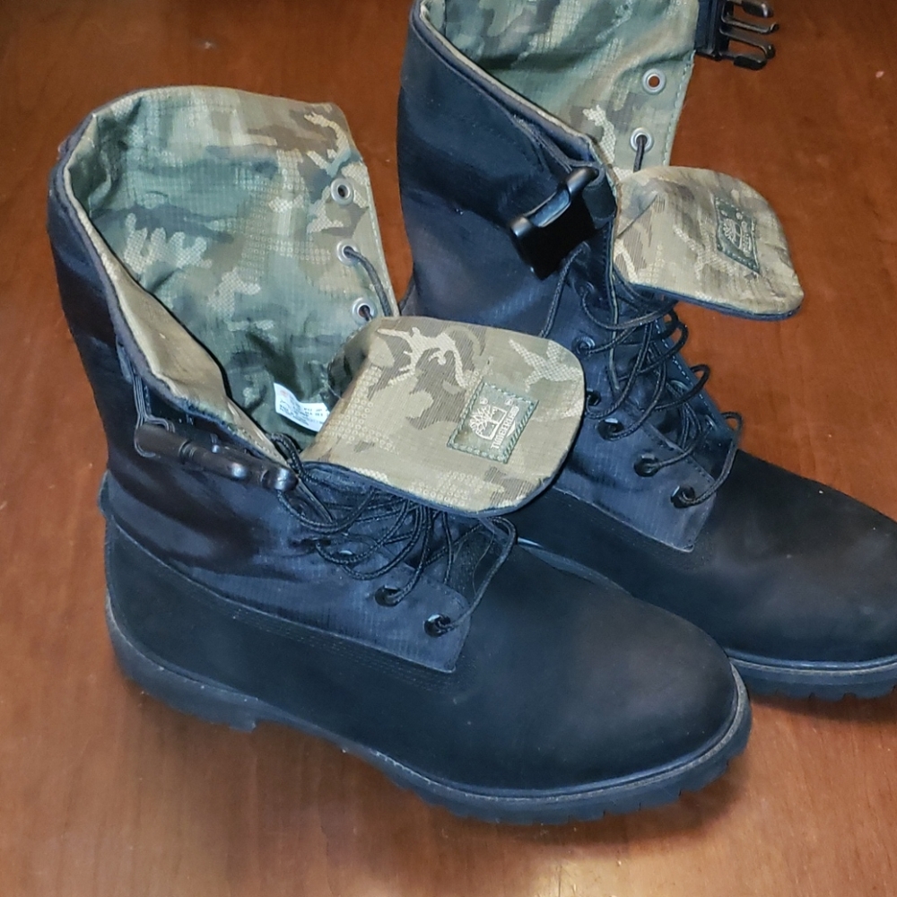 Timberland Black and cammo inside Limited edition